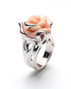 18kt white gold ring with pink angel skin coral